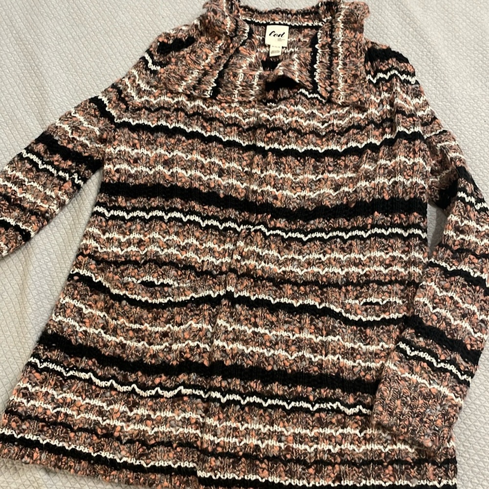 led Luxe Essentials Sweater/ Pink, Black, Grey. Open-Neck with a hand-knit look